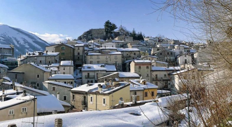Ovindoli con neve - Abruzzo