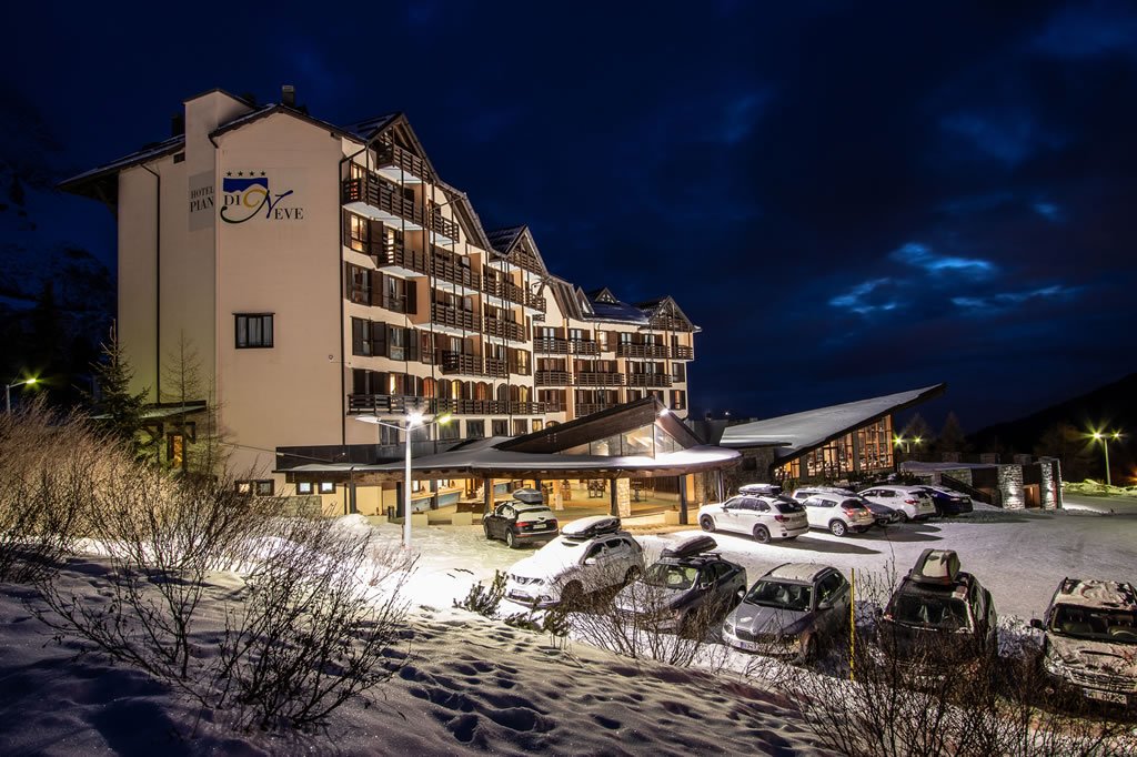 Hotel Piandineve Passo Del Tonale